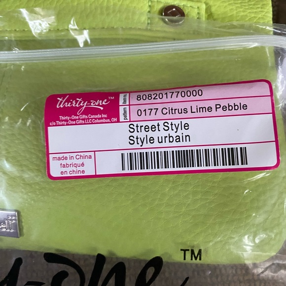 Street Style purse by Thirty One. Clutch or Crossbody! - Picture 5 of 9